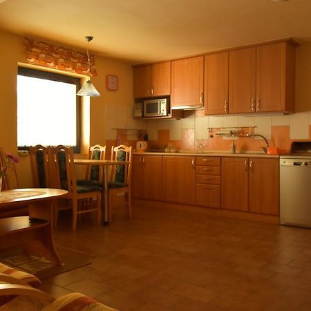 Za Kaplicku Guest House Hovorany Bagian luar foto